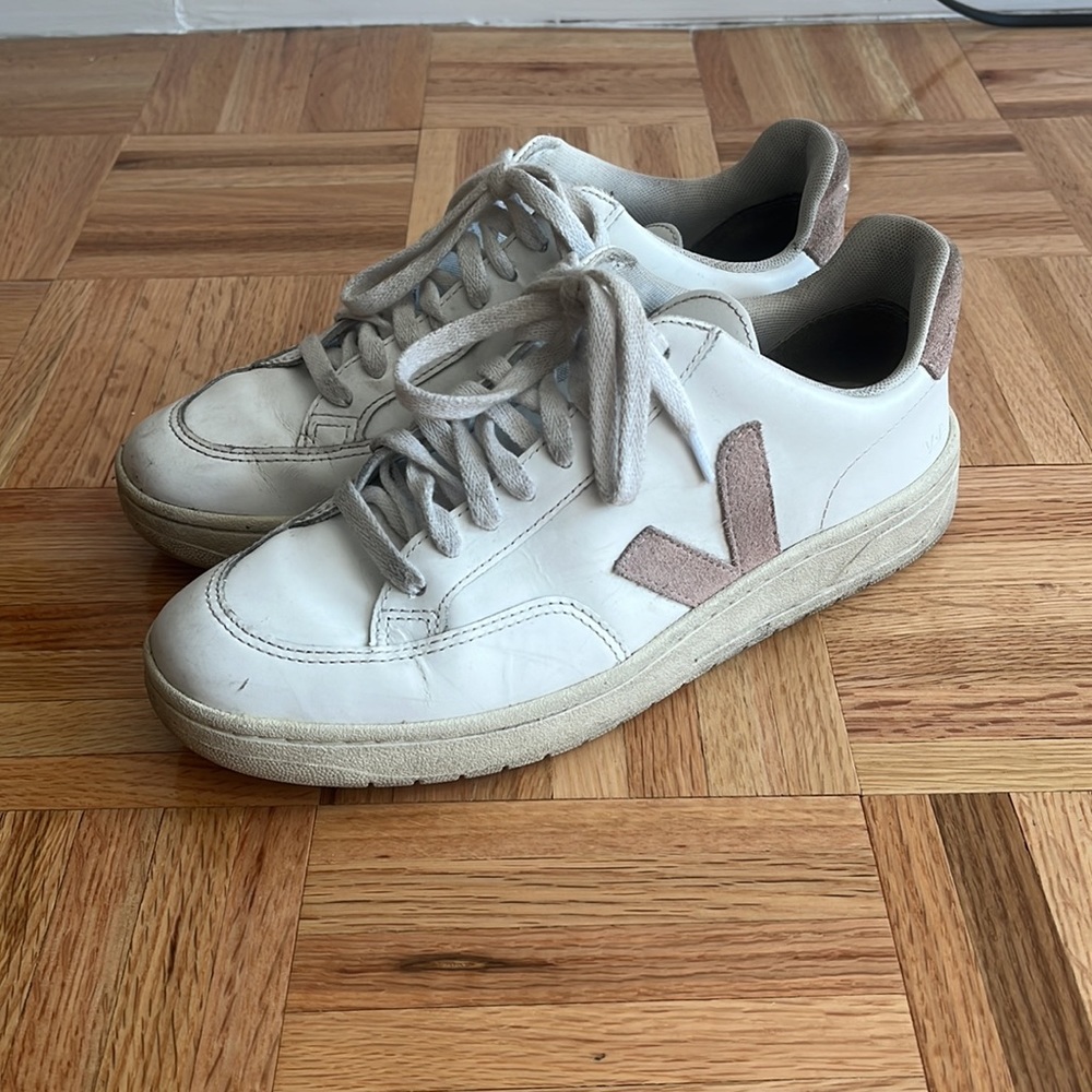 Veja V12 sneakers